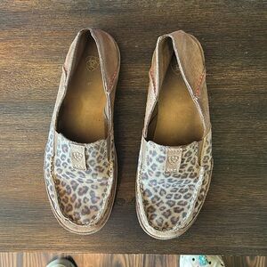 Leopard/pink/brown Ariats size 9